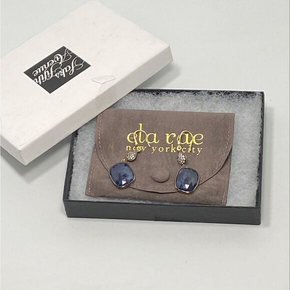 Ela Rae Goldplated Dangling earrings - Picture 3 of 7